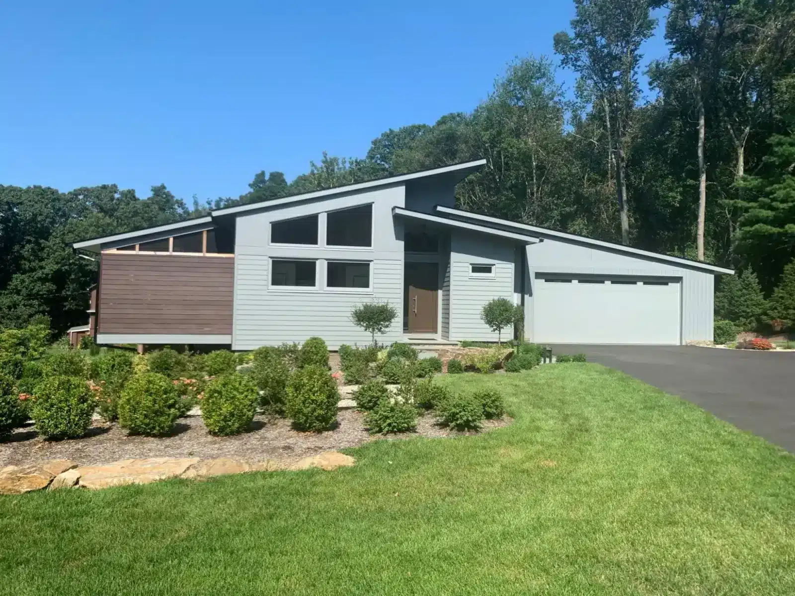 Net Zero Energy CT Contemporary Dream Home: this new home is the winner of the US Department of Energy Housing Innovation Award for a custom home